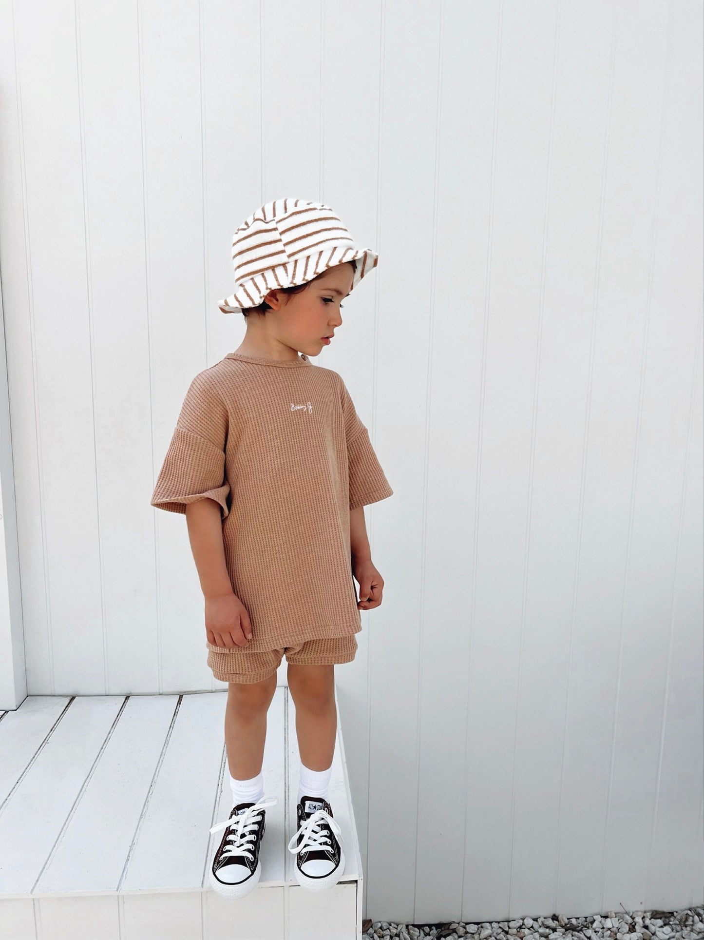 BUCKET HAT - CARAMEL STRIPES