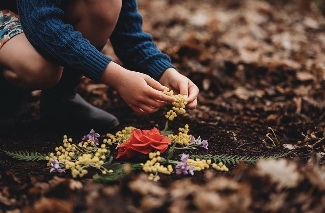 YOUR WILD IMAGINATION: NATURE PLAY ACTIVITY BOOK FOR KIDS - Monkeynmoo