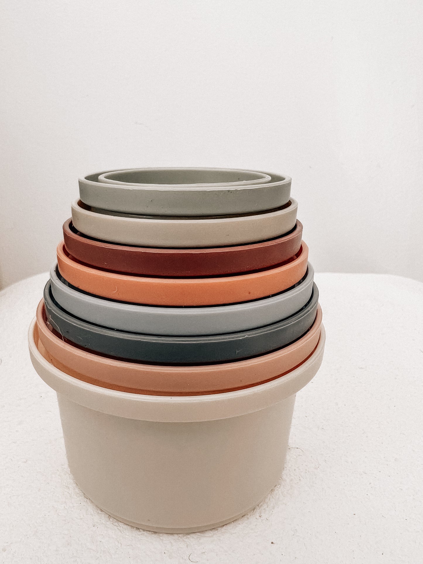 Set of 8 stacking cups