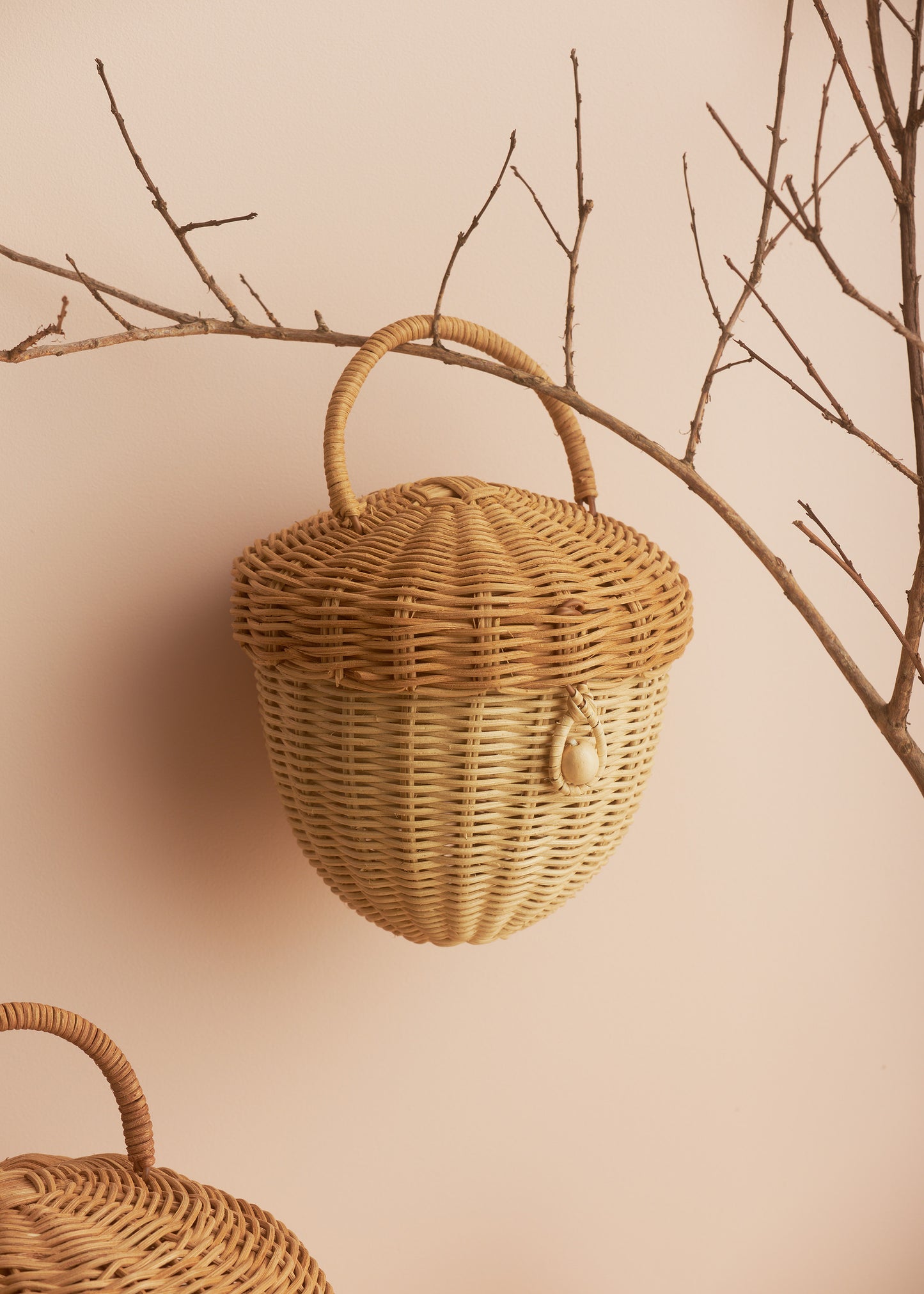 RATTAN ACORN BAG